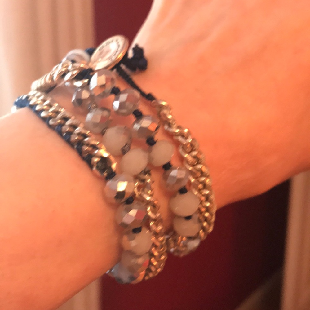 Necklace/ bracelet